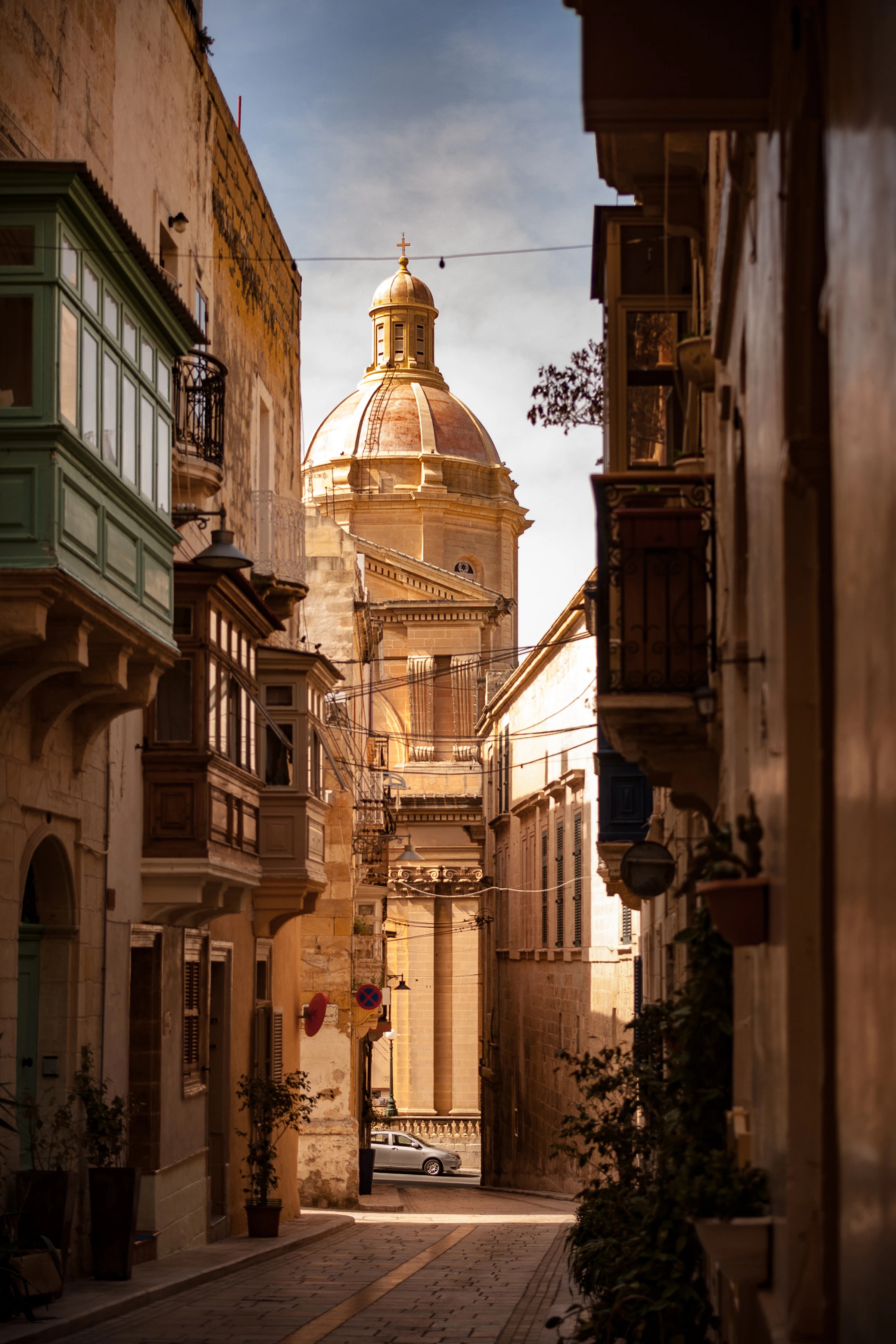 Irena Carpaccio_1755862179828_unsplash_id_05Jjd1A3cOE.webp